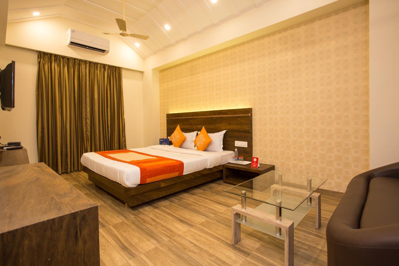Oyo 7156 Hill View Residency Hotel Navi Mumbai Buitenkant foto