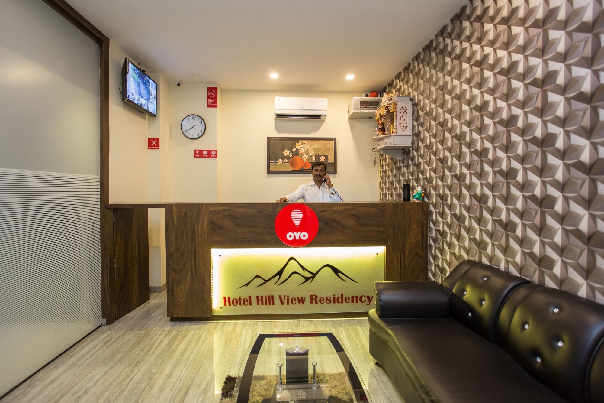 Oyo 7156 Hill View Residency Hotel Navi Mumbai Buitenkant foto