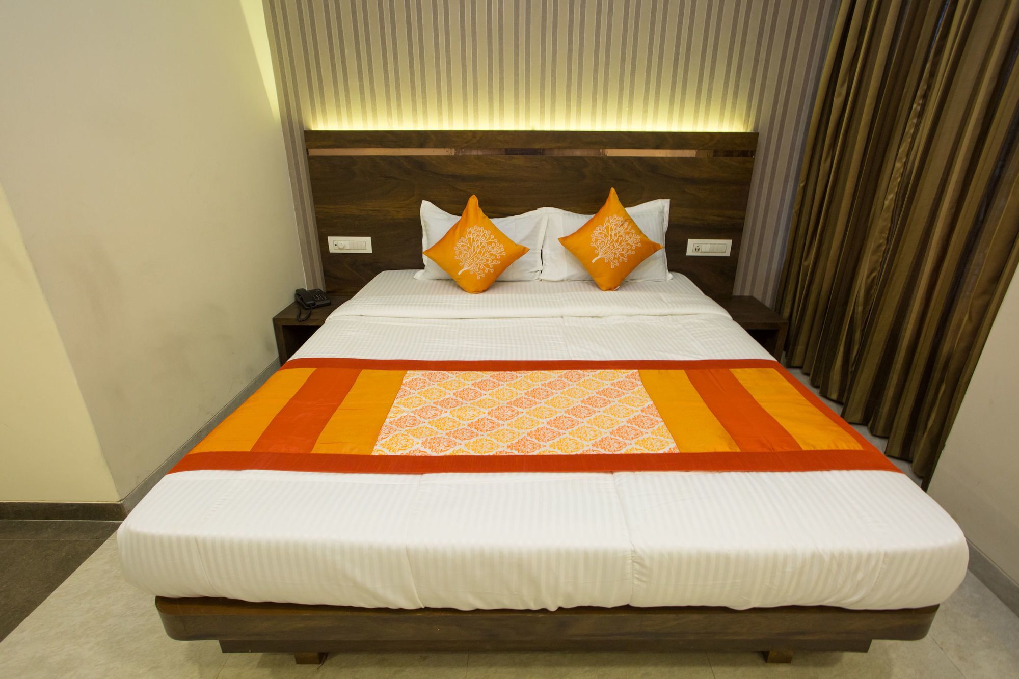 Oyo 7156 Hill View Residency Hotel Navi Mumbai Buitenkant foto