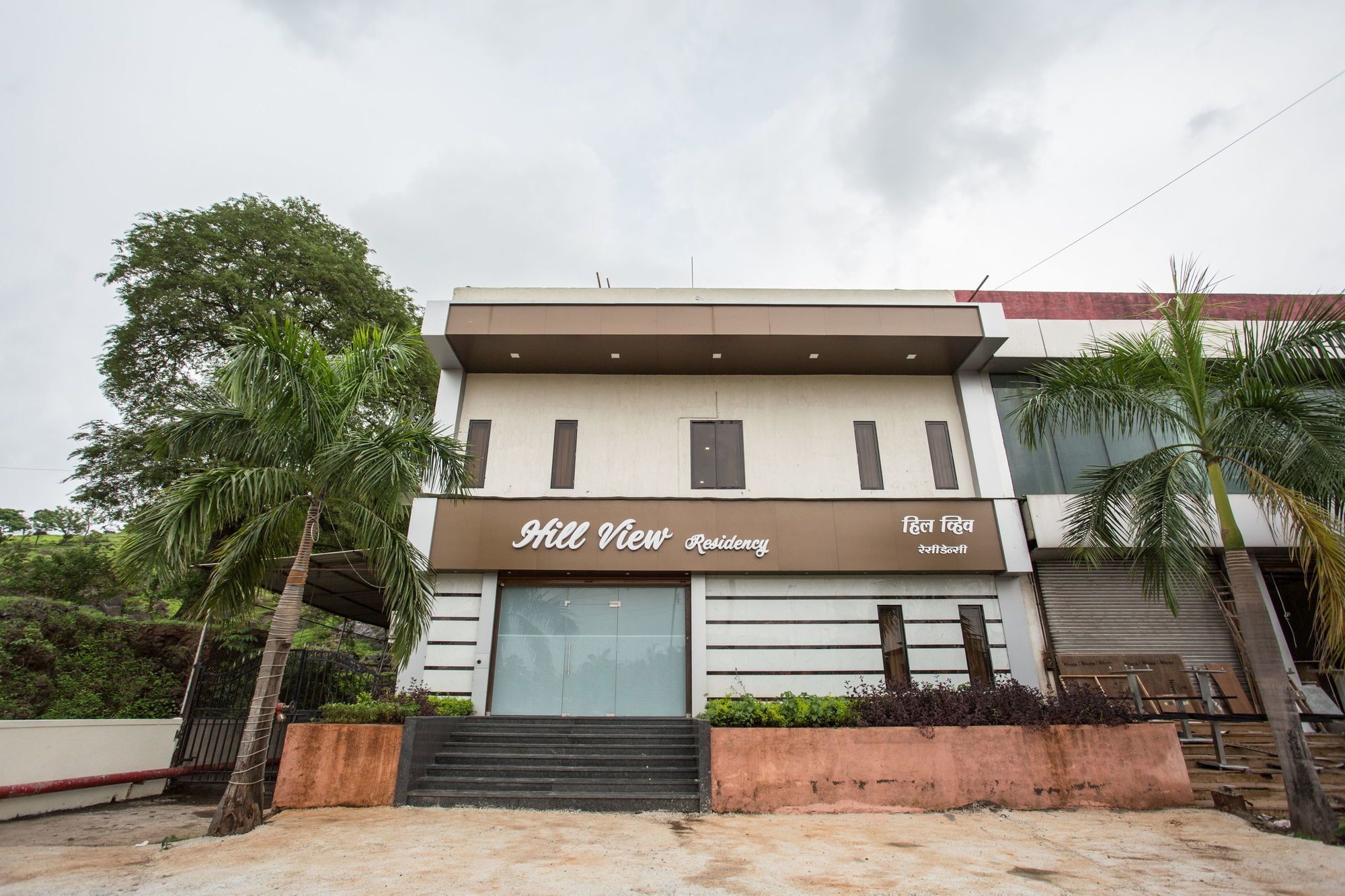Oyo 7156 Hill View Residency Hotel Navi Mumbai Buitenkant foto
