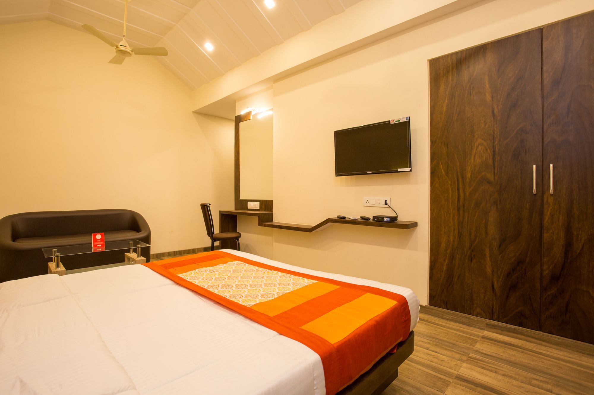 Oyo 7156 Hill View Residency Hotel Navi Mumbai Buitenkant foto